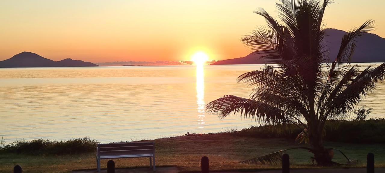 Cardwell Beachfront Motel Bagian luar foto