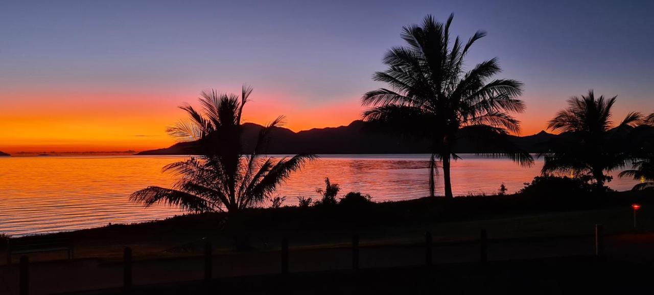 Cardwell Beachfront Motel Bagian luar foto