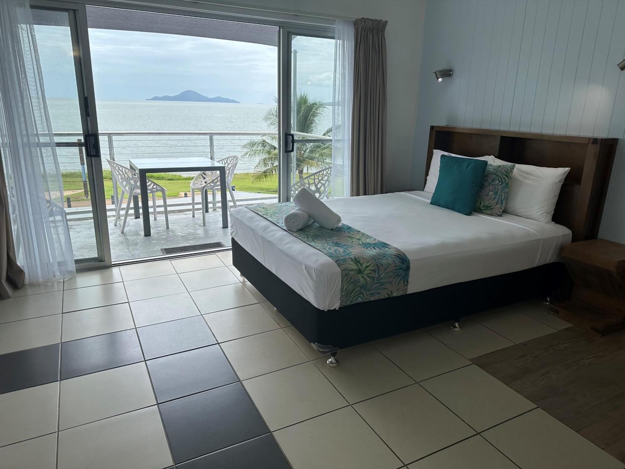 Cardwell Beachfront Motel Bagian luar foto