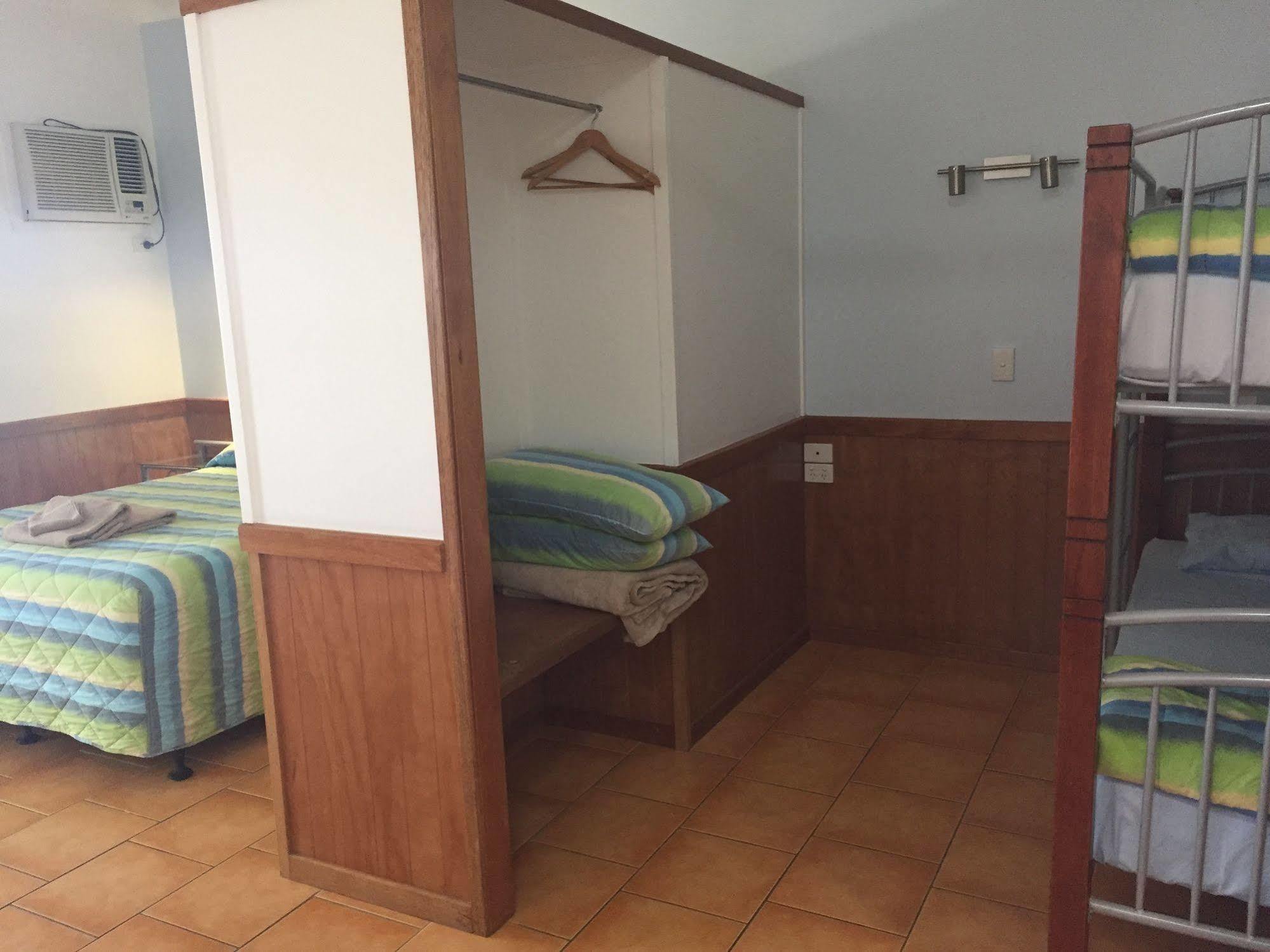 Cardwell Beachfront Motel Bagian luar foto