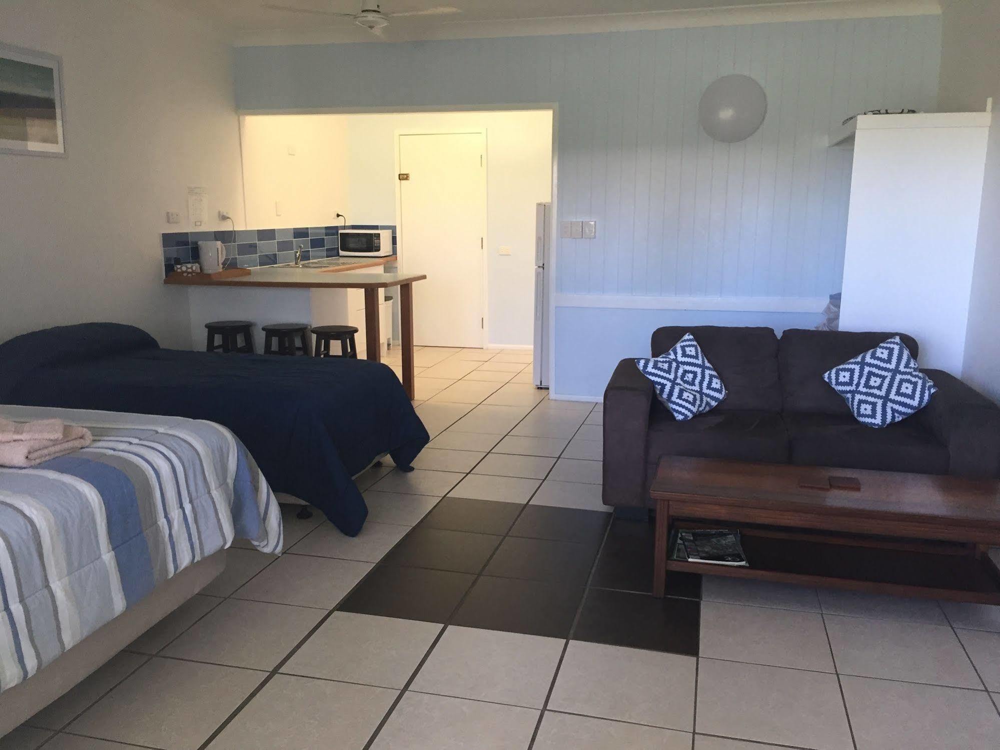 Cardwell Beachfront Motel Bagian luar foto